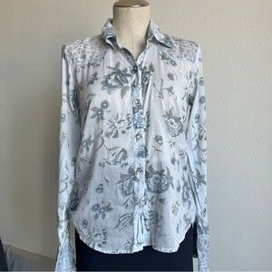 🌼 Floral Button Down Shirt